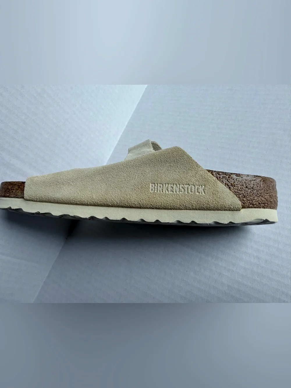 Birkenstock Arizona Softbed Suede in Antique White NIB Women’s 4-4.5, Youth 3